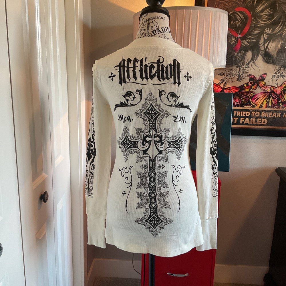 NWT Crochet Thermal Henley by Affliction - Picture 5 of 10